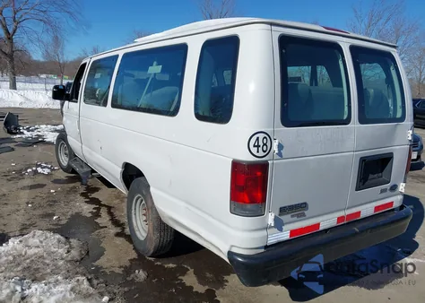 2011 Ford E-350 Super Duty Xl z USA, uszkodzony, nr VIN 1FBSS3BL3BDB29250